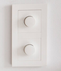 Hvilke downlights og dimmere velger elektrikeren?