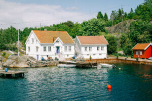 Idyllisk hytte i skjærgården