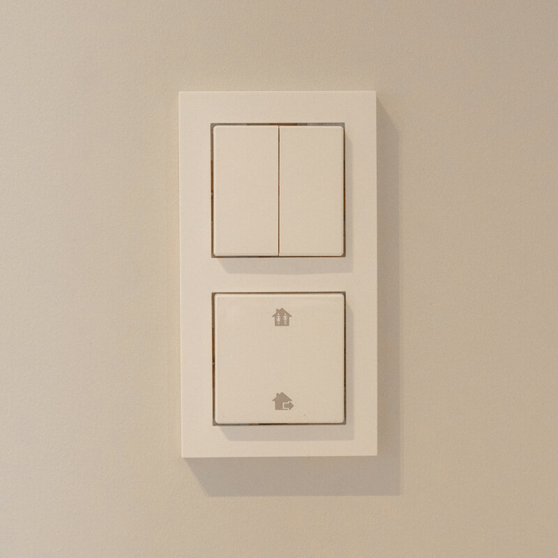 Smart lysbryter som enkelt skrur av lyset i hele huset.